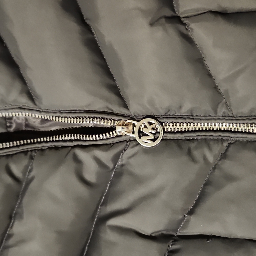 NWOT Michael Kors Puffer Vest - Picture 6 of 6